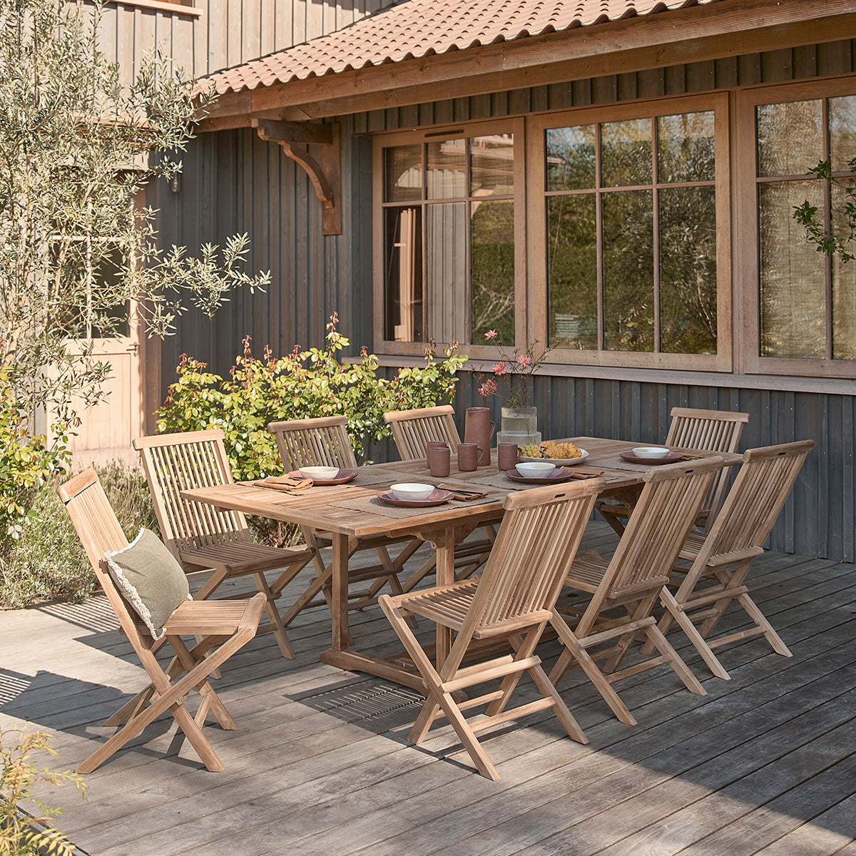 MALTE - Ausziehbare Gartenmöbel  massives Teakholz 8/10 pers.