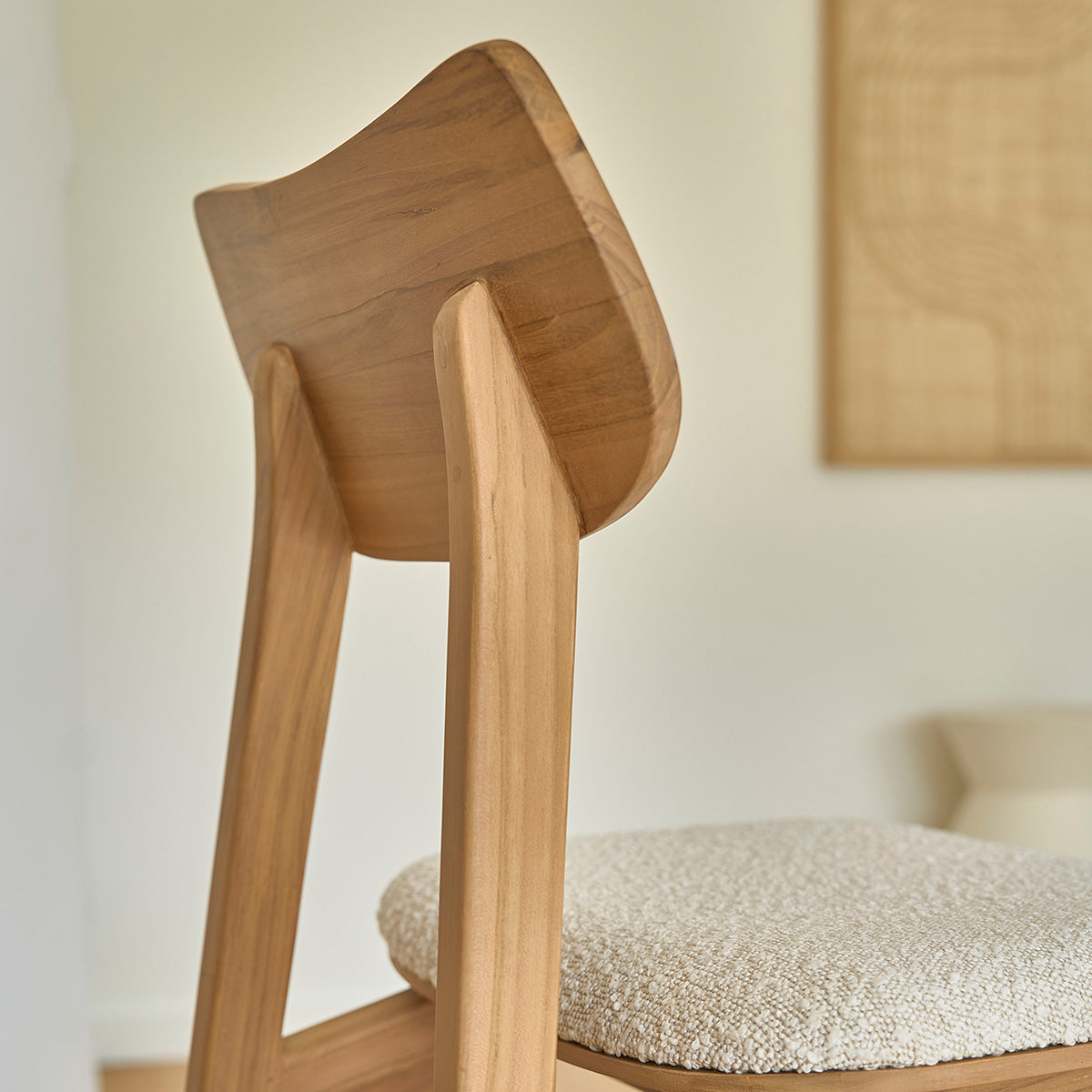 ADELE - Sedia in teak massello con seduta bouclé