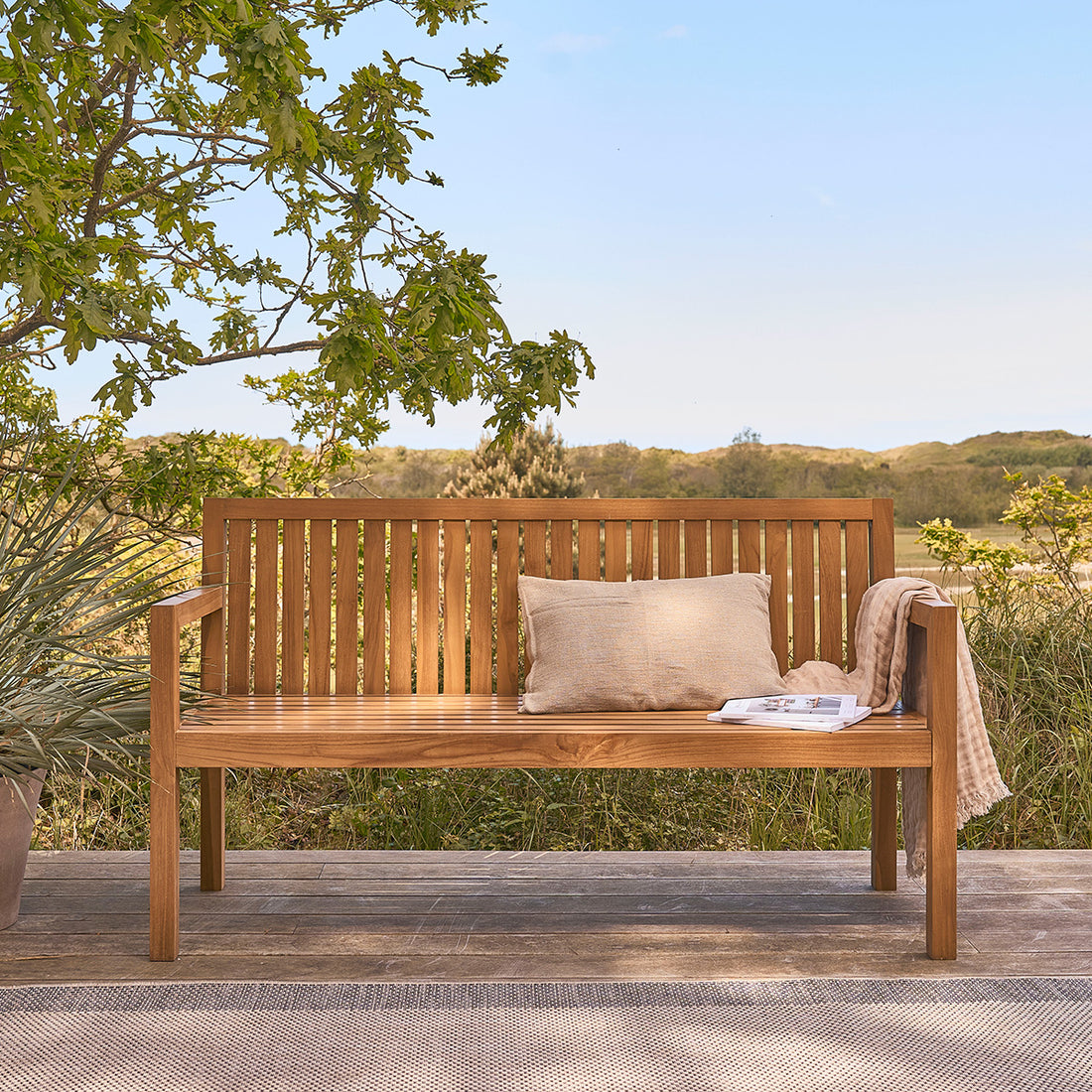 MALTE - Banc de jardin en teck massif 160 cm