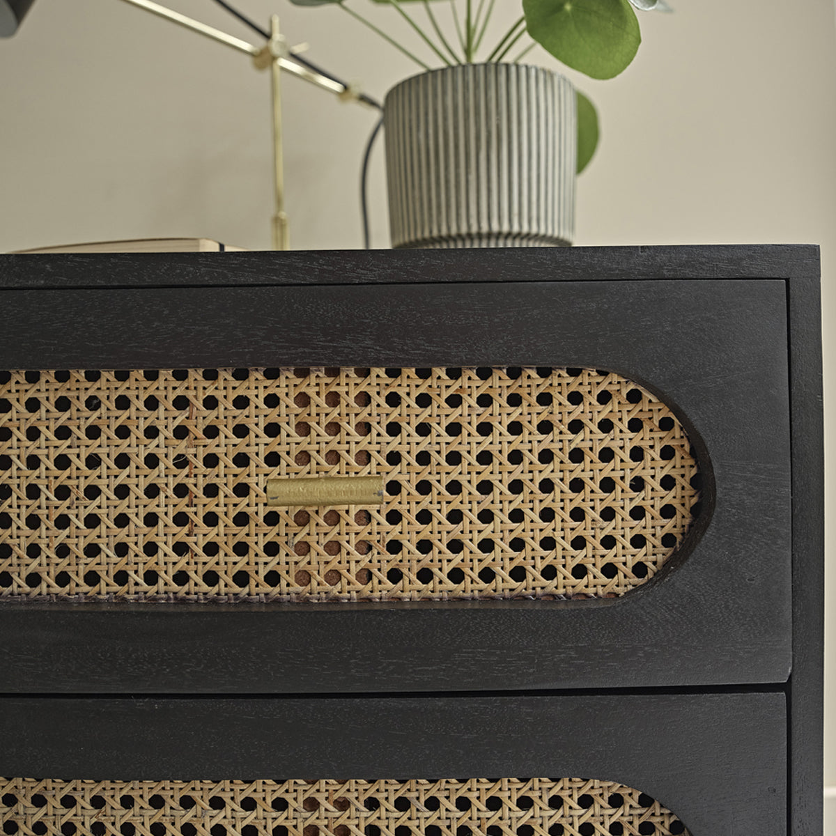 ZULMA - Comodino in mango massello e midollino 45 cm