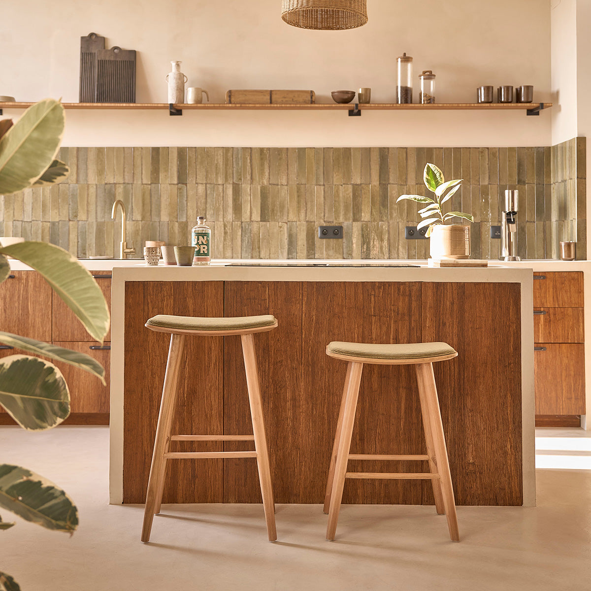 AMBRE - Set di 2 sgabelli in teak massello con seduta in velluto a coste 75 cm