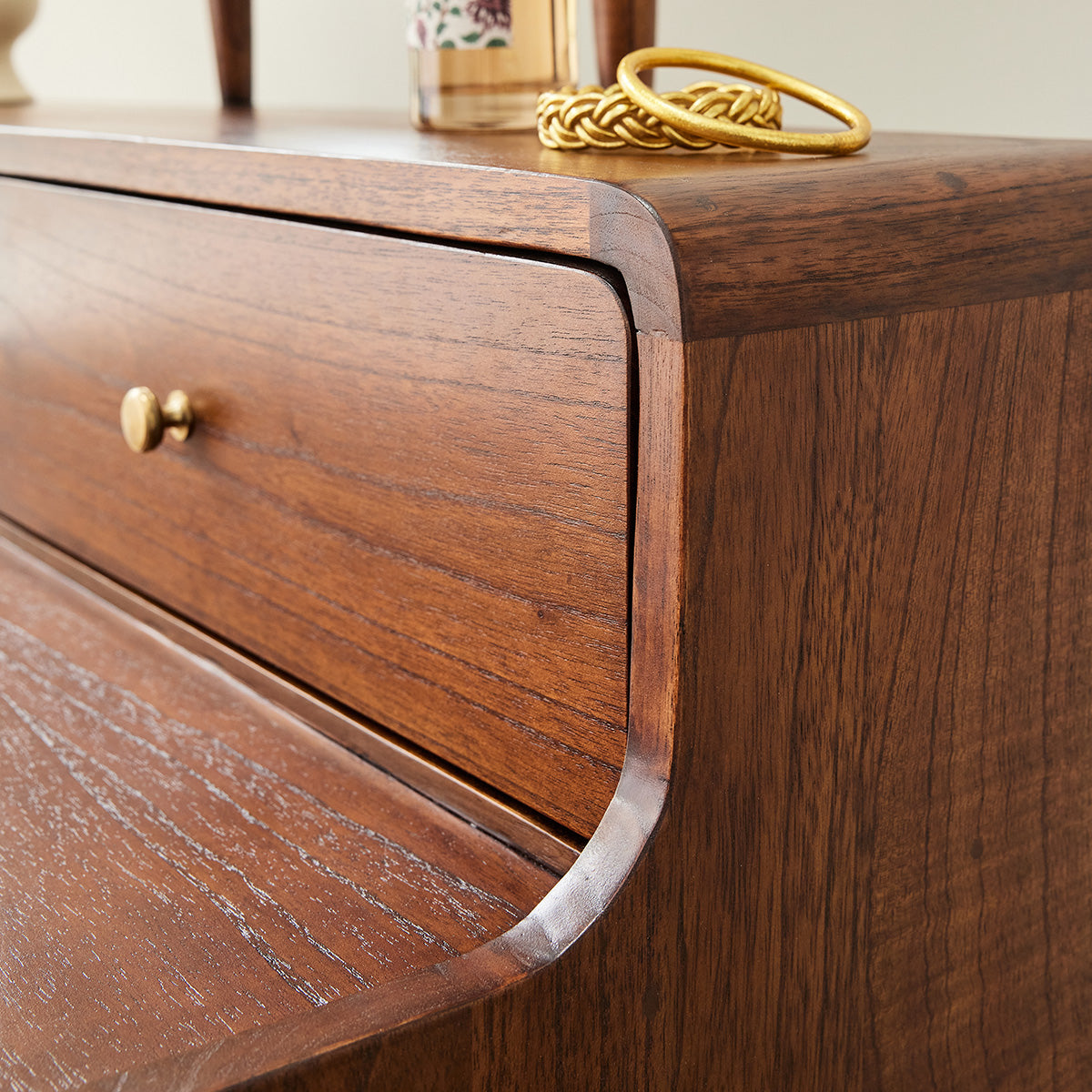 VINTAGE - Schreibtisch aus massivem Mindi in Walnuss-Finish 90 cm