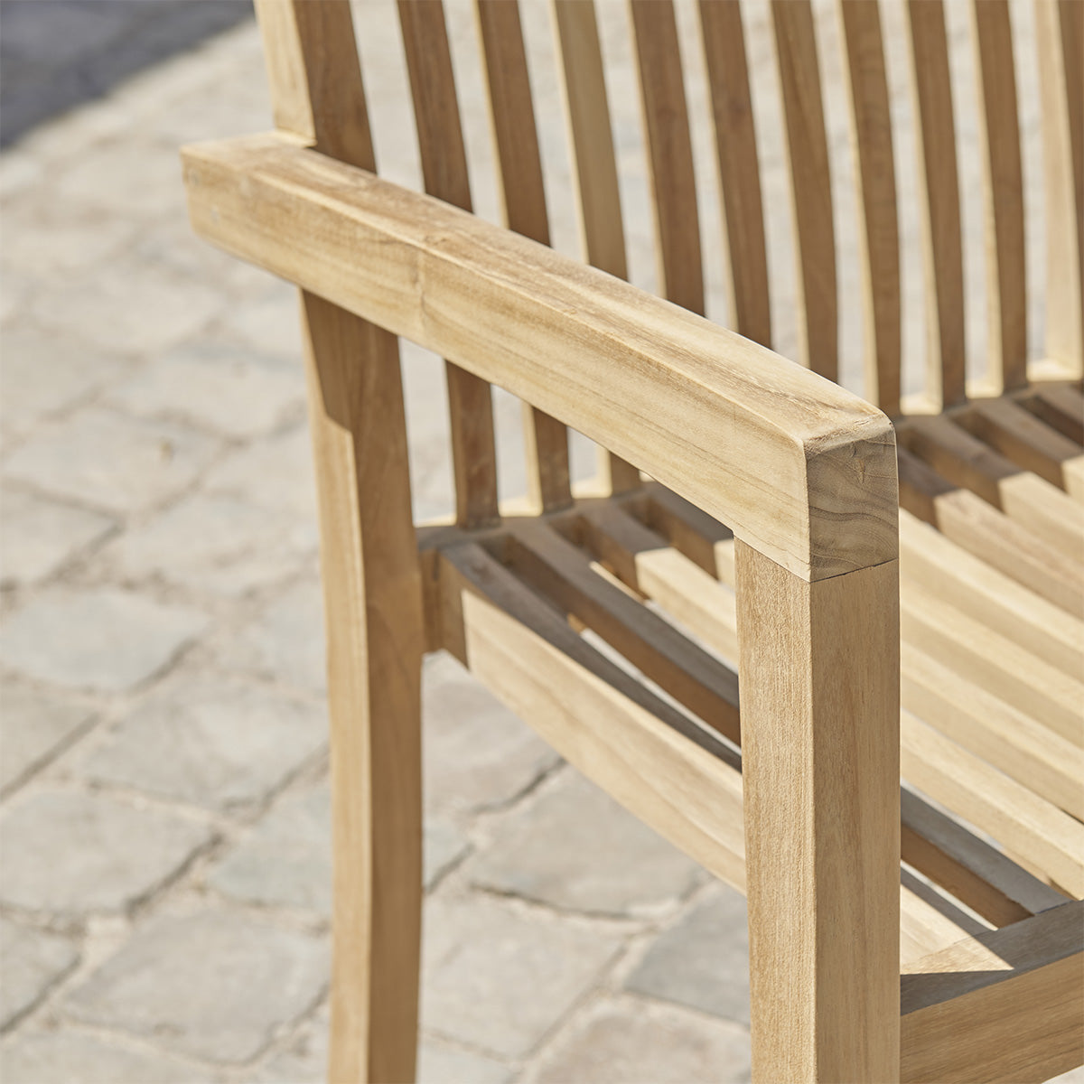 MALTE - Poltrone da giardino in teak massello impilabili (set di 2)