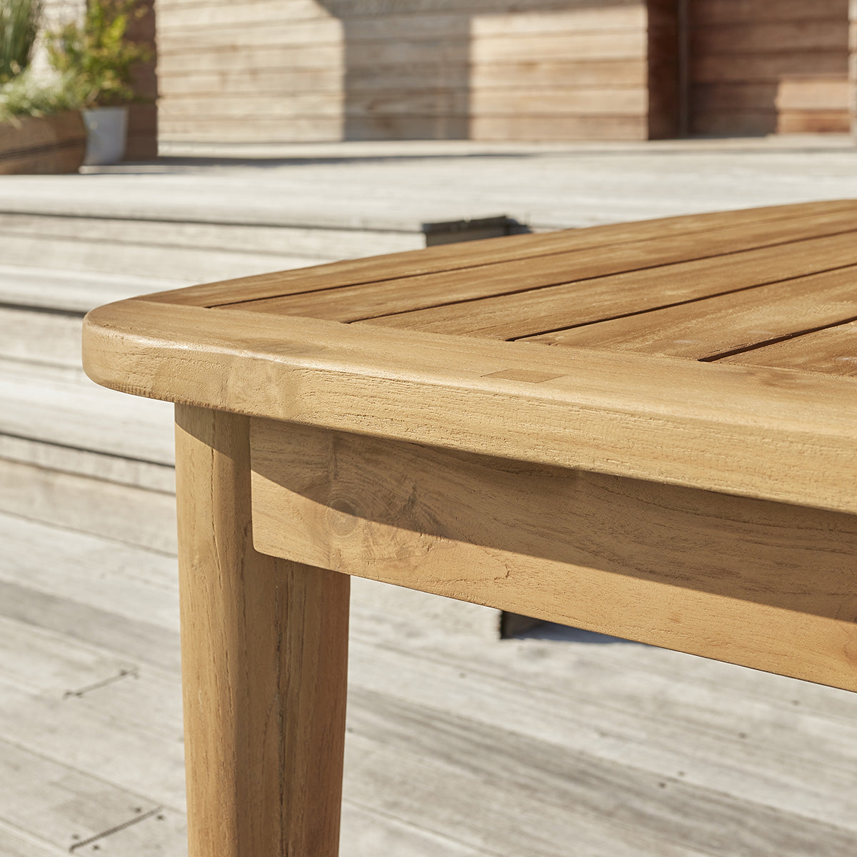 HORTENSE - Table de jardin en teck massif recyclé extensible 10/12pers.