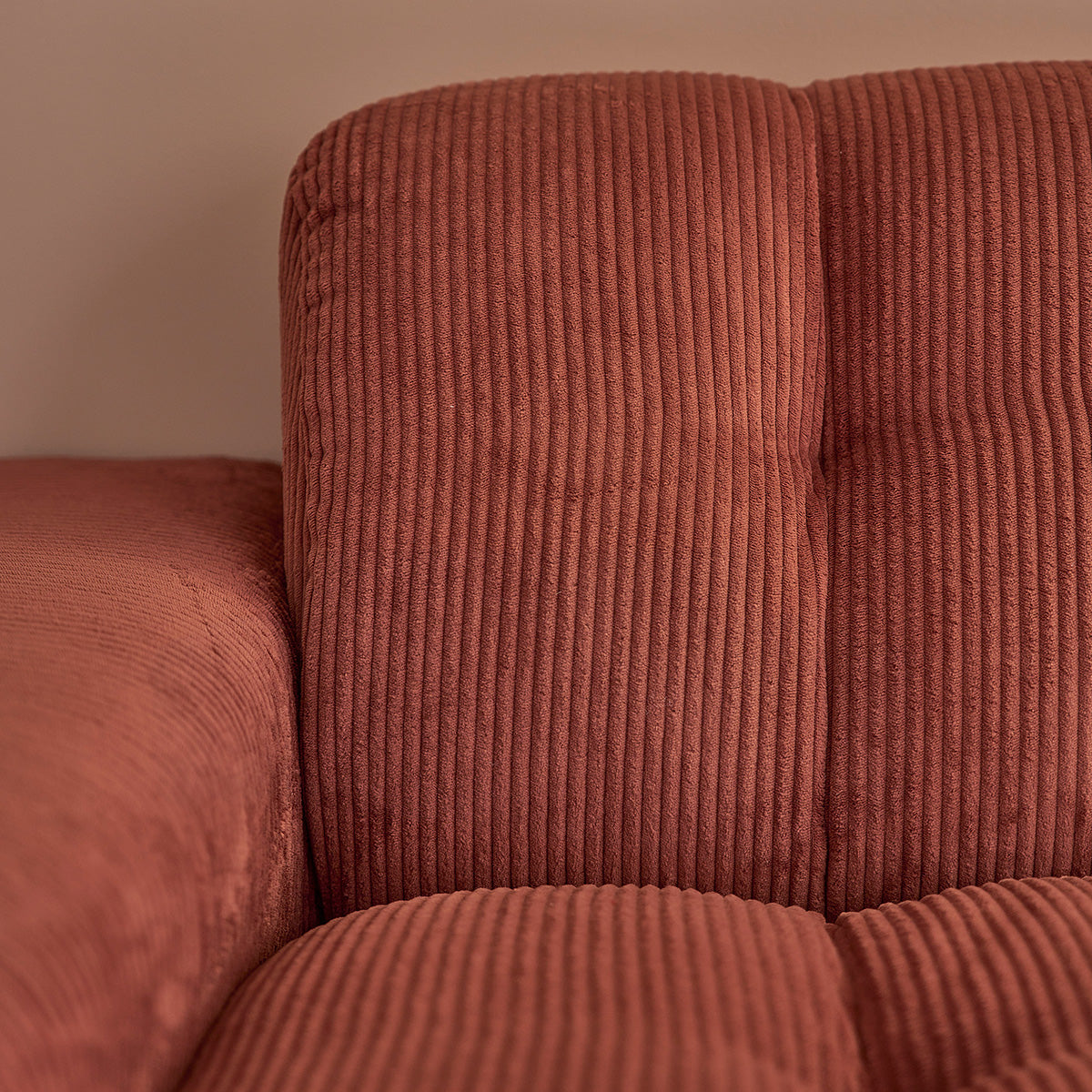 ALPHONSE - Canapé droit 3 places en velours côtelé terracotta