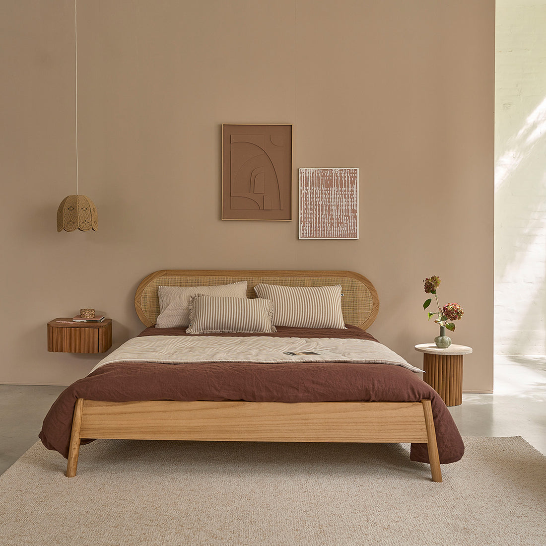 NINA - Letto in legno mindi massello e midollino da 160 cm