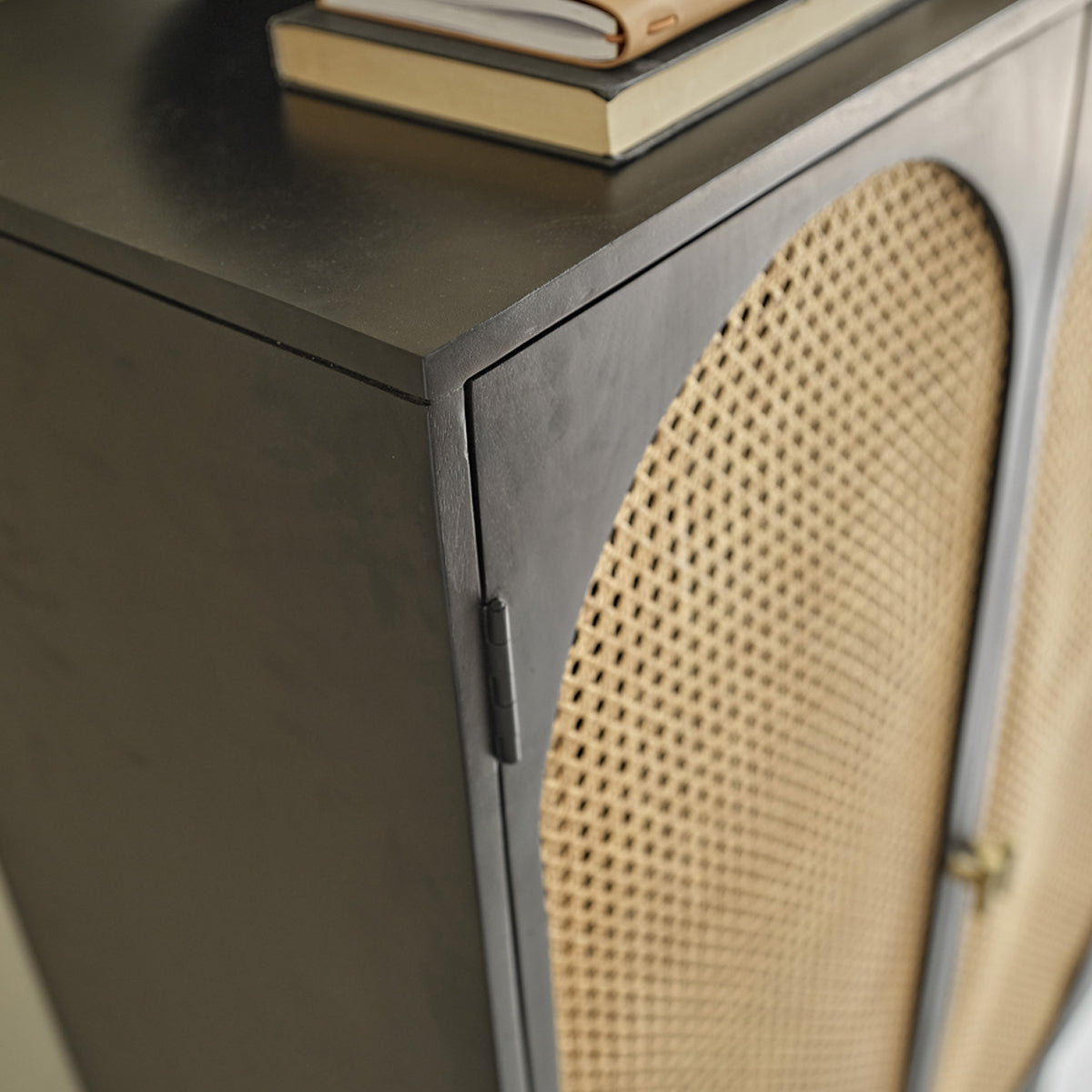 ZULMA - Armoire en manguier massif et cannage 90 cm