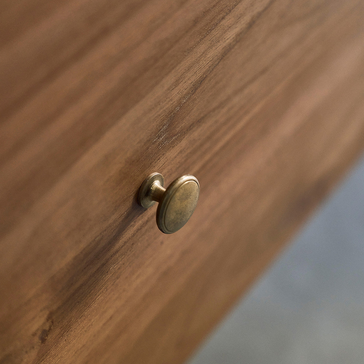 SERENE - Bank aus massivem Teakholz und Bouclé-Stoff 120 cm