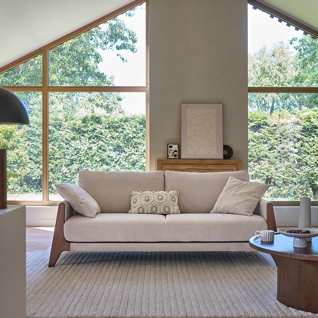 ONDINE - Canapé droit 3 places en bois massif et velours beige chiné