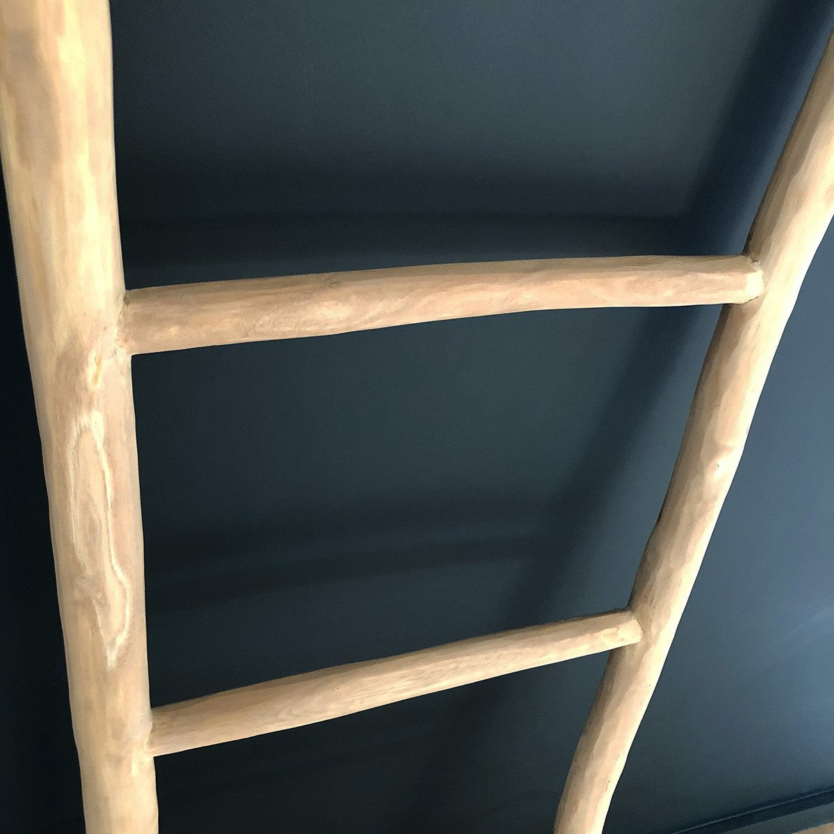 CLARA - Handtuchhalter-Leiter aus Teakholz 150 cm