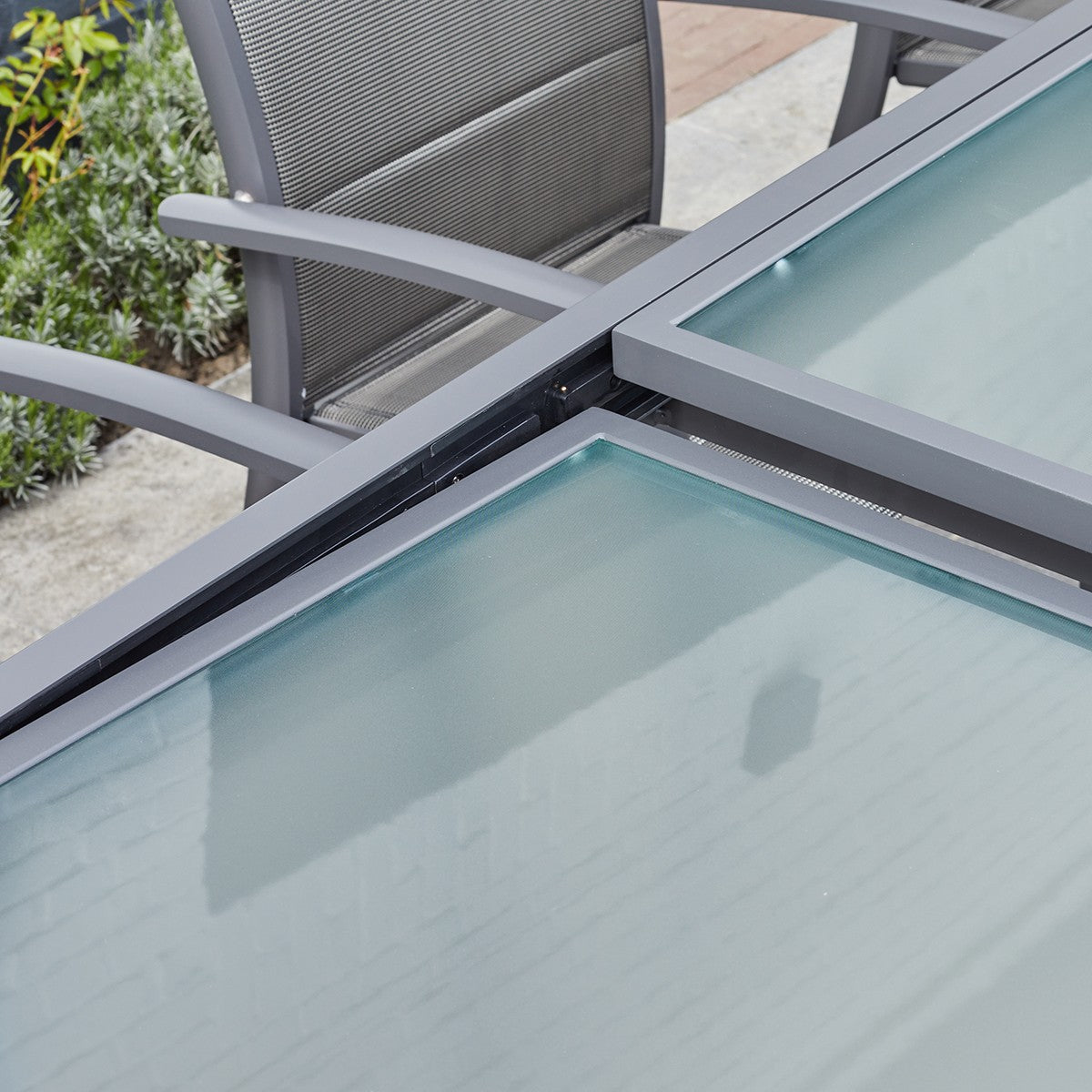 MODULO - Table de jardin en aluminium extensible gris 8/12 pers.