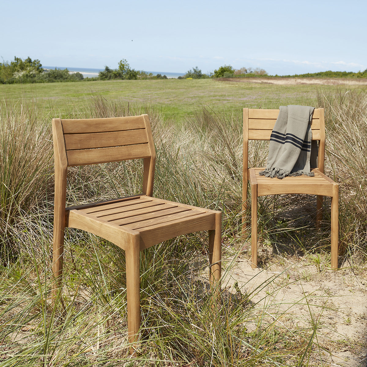 HORTENSE - Chaise de jardin en teck massif recyclé (lot de 2)