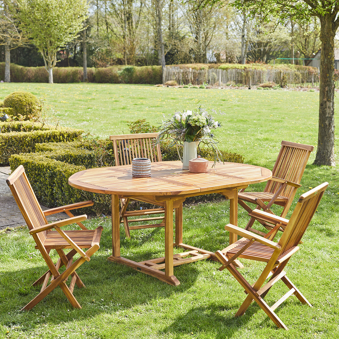 BALI - Ausziehbare Gartenmöbel aus geöltem Teakholz 4/8 Sitze