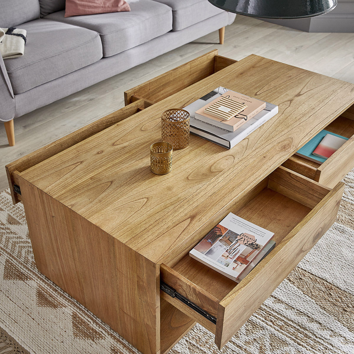 TILO - Couchtisch aus massivem Mindi-Holz 140 cm