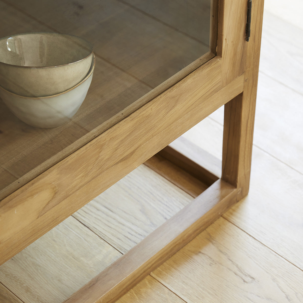 BOSTON - Credenza in teak massello e vetro 120 cm