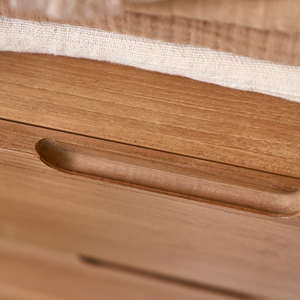 GUSTAVE - Badezimmer-Hochschrank aus massivem Teakholz 45 cm