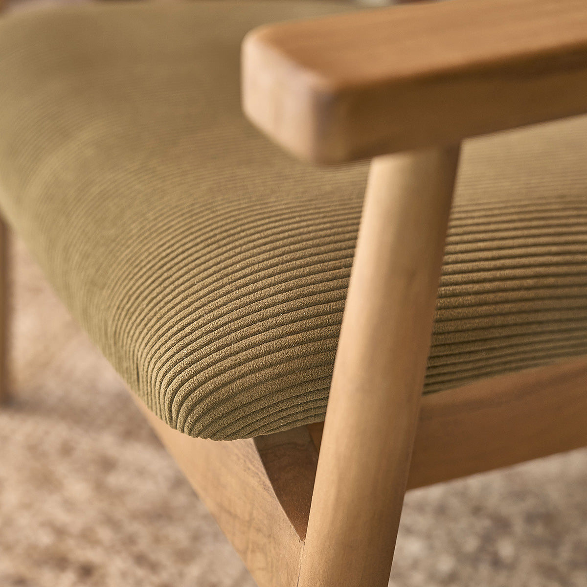 SABI - Poltrona in teak massello, cannage e tessuto di velluto a coste color kaki