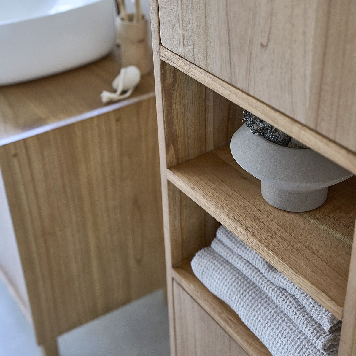 FIFTIES - Badezimmer-Hochschrank aus massivem Mindi 150 cm