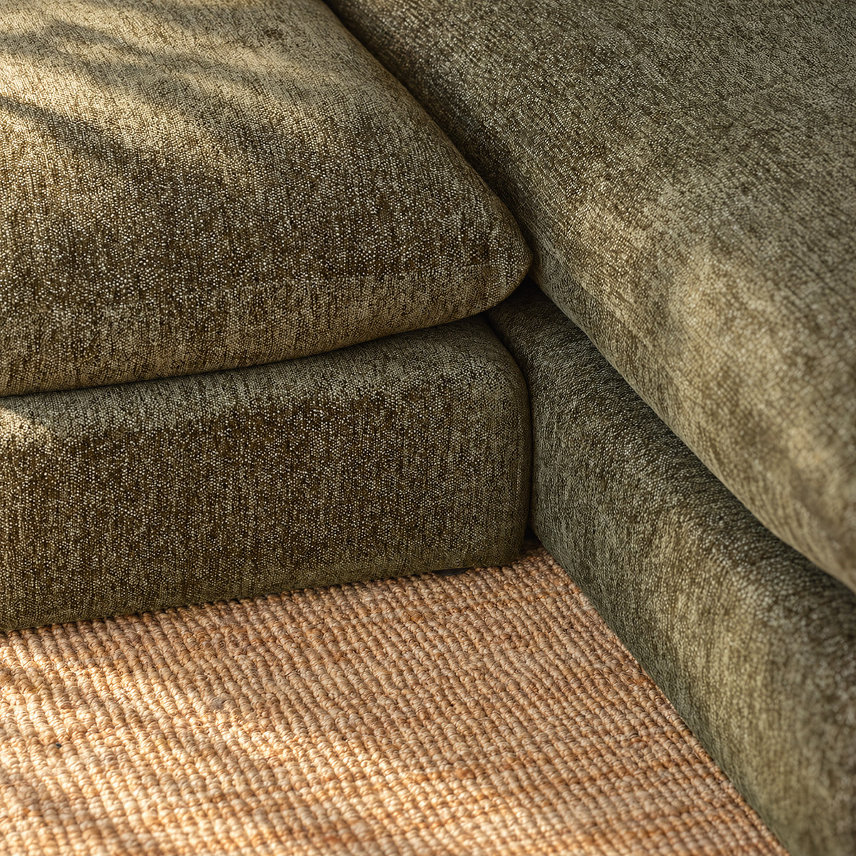 LEOPOLD - Modulares 3-Sitzer-Sofa aus grün meliertem Chenille-Stoff – rechte Chaiselongue