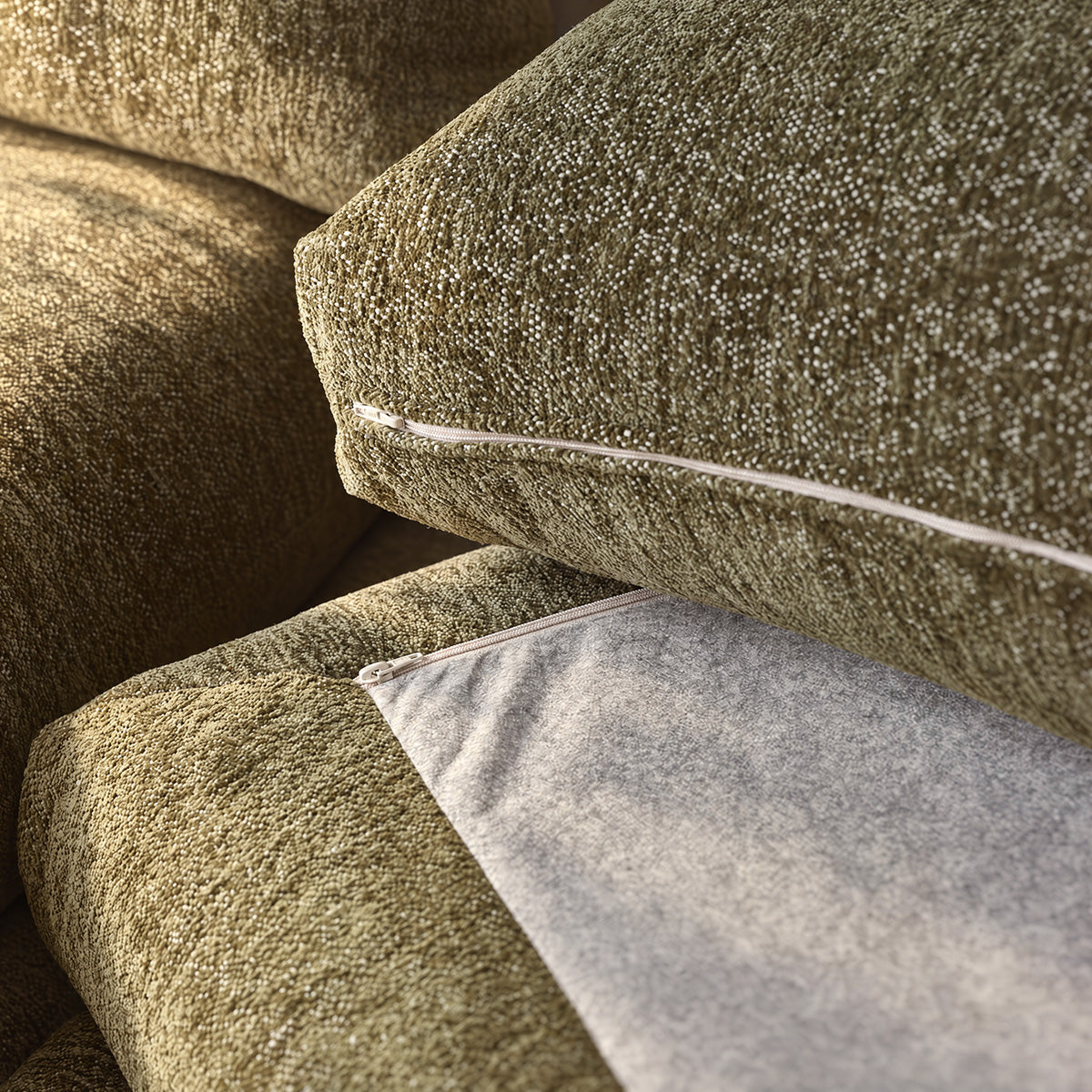 LEOPOLD - Modulares 3-Sitzer-Sofa aus grün meliertem Chenille-Stoff – rechte Chaiselongue