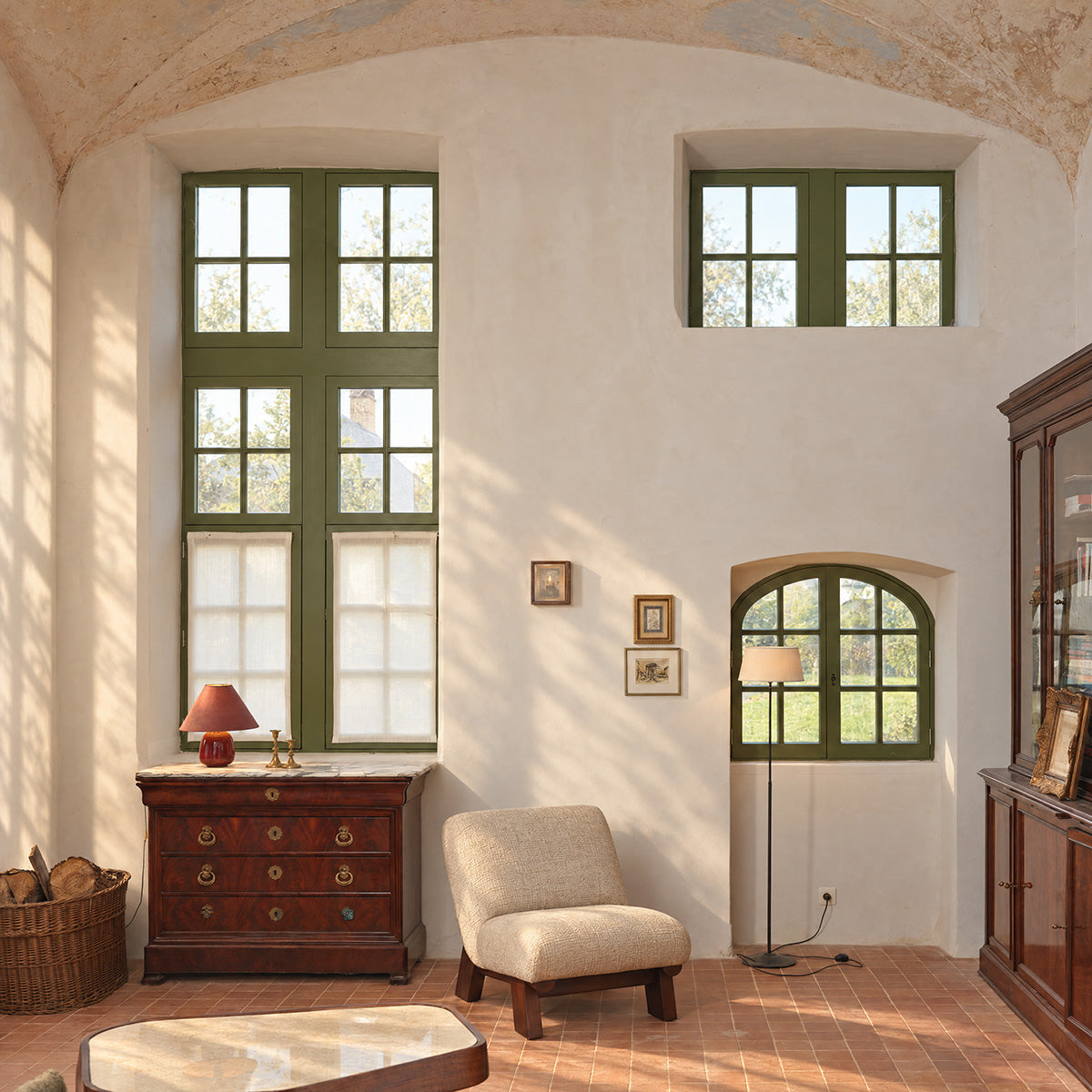 ANOUK - Sessel aus massivem Mindi-Holz und beige meliertem Stoff