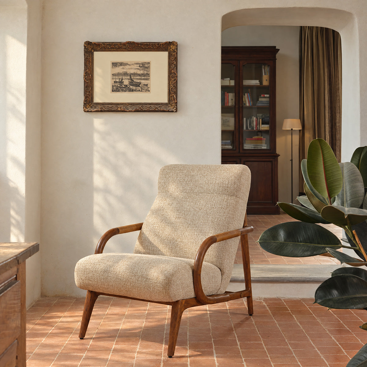 GABIN - Poltrona in legno massello di mindi, rattan e tessuto beige melange