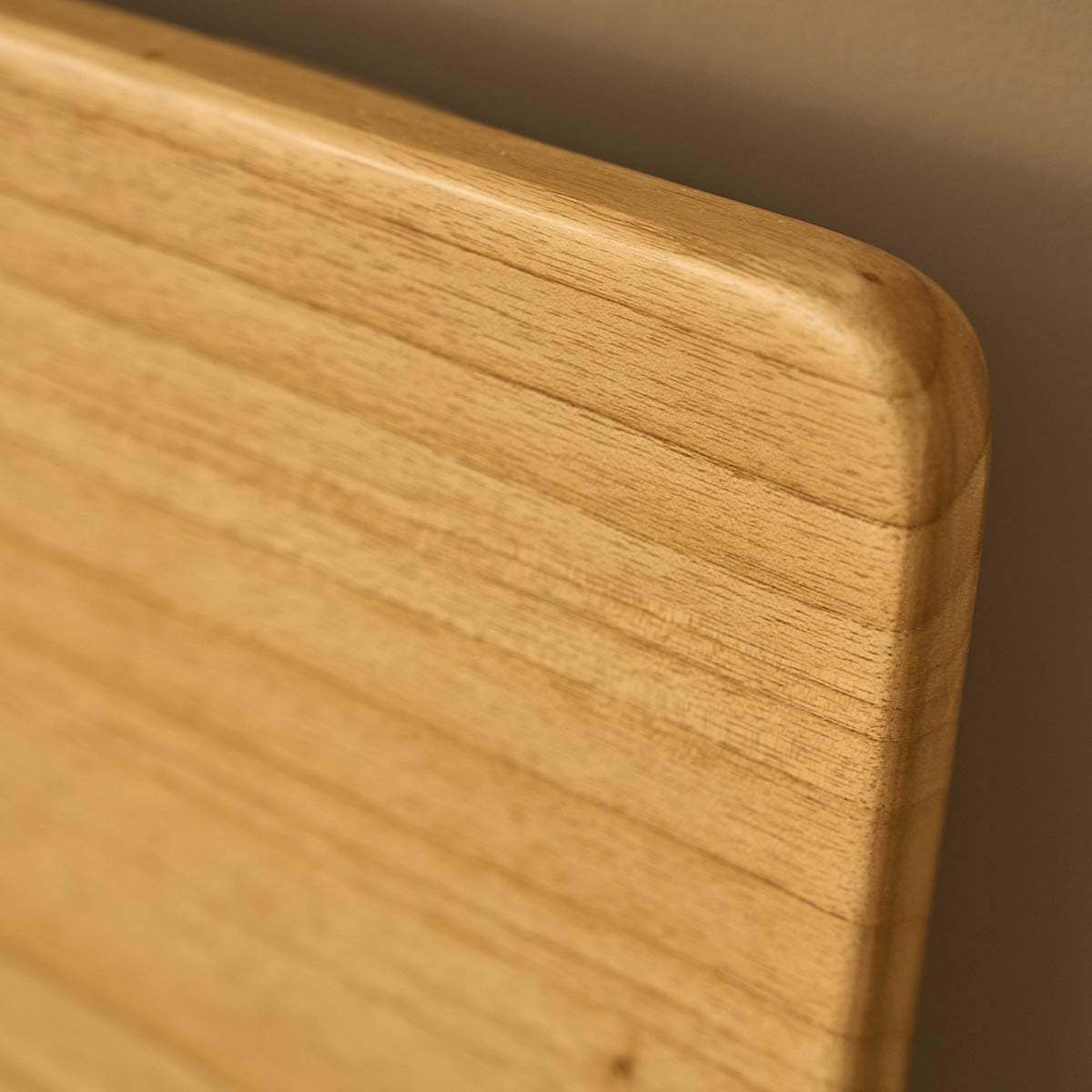 MAIA - Letto in legno di mindi da 160 cm con rete