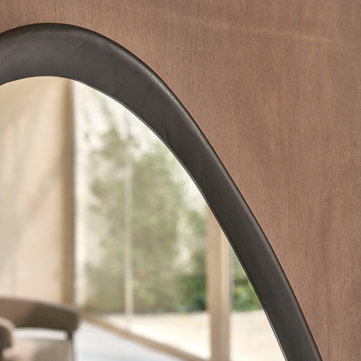 THELMA - Miroir organique en bois de mindi noir 90x60 cm