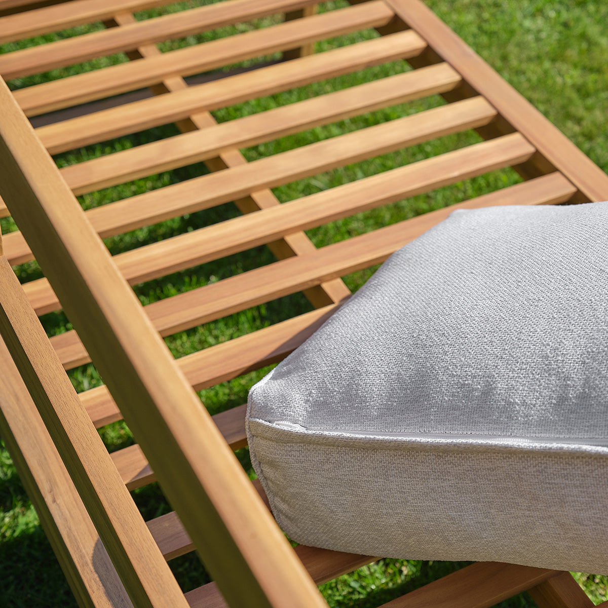 SBJ0001-salon_de_jardin_en_acacia_massif_huile_gris_clair_chine-07.jpg