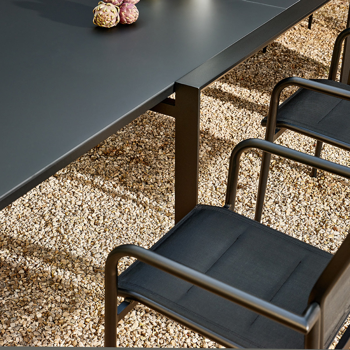 BASALT - Set da giardino in alluminio e textilene nero estensibile, 6/10 persone