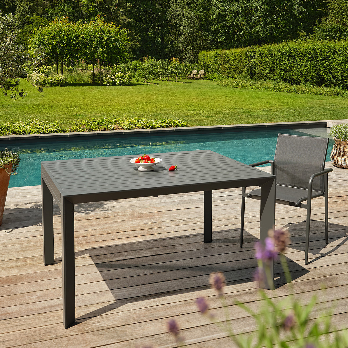 BASALT - Salon de jardin en aluminium et textilène extensible gris 6/10 pers.