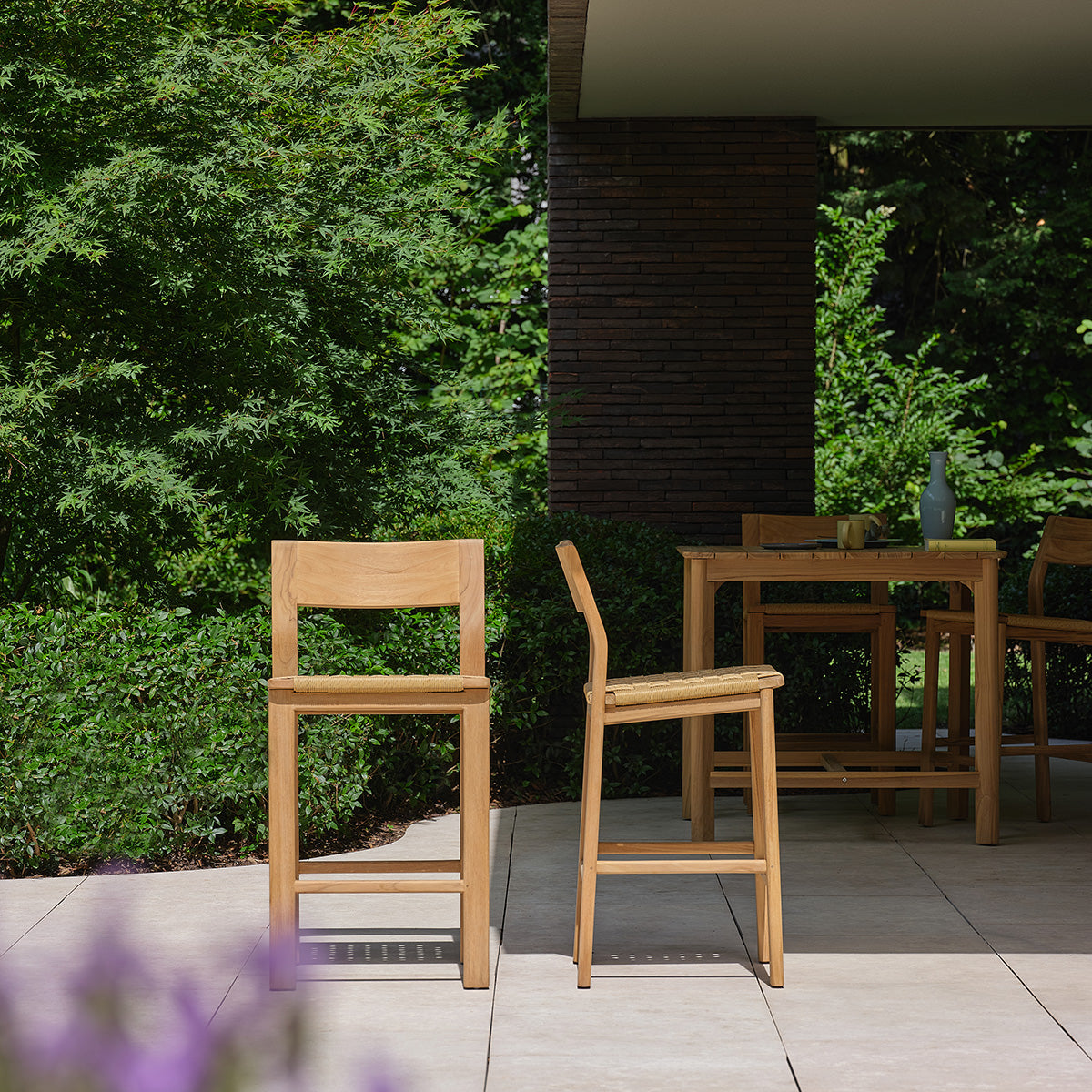 PIANA - Garten-Bar-Set aus massivem Teakholz und Rattan für 4 Personen.