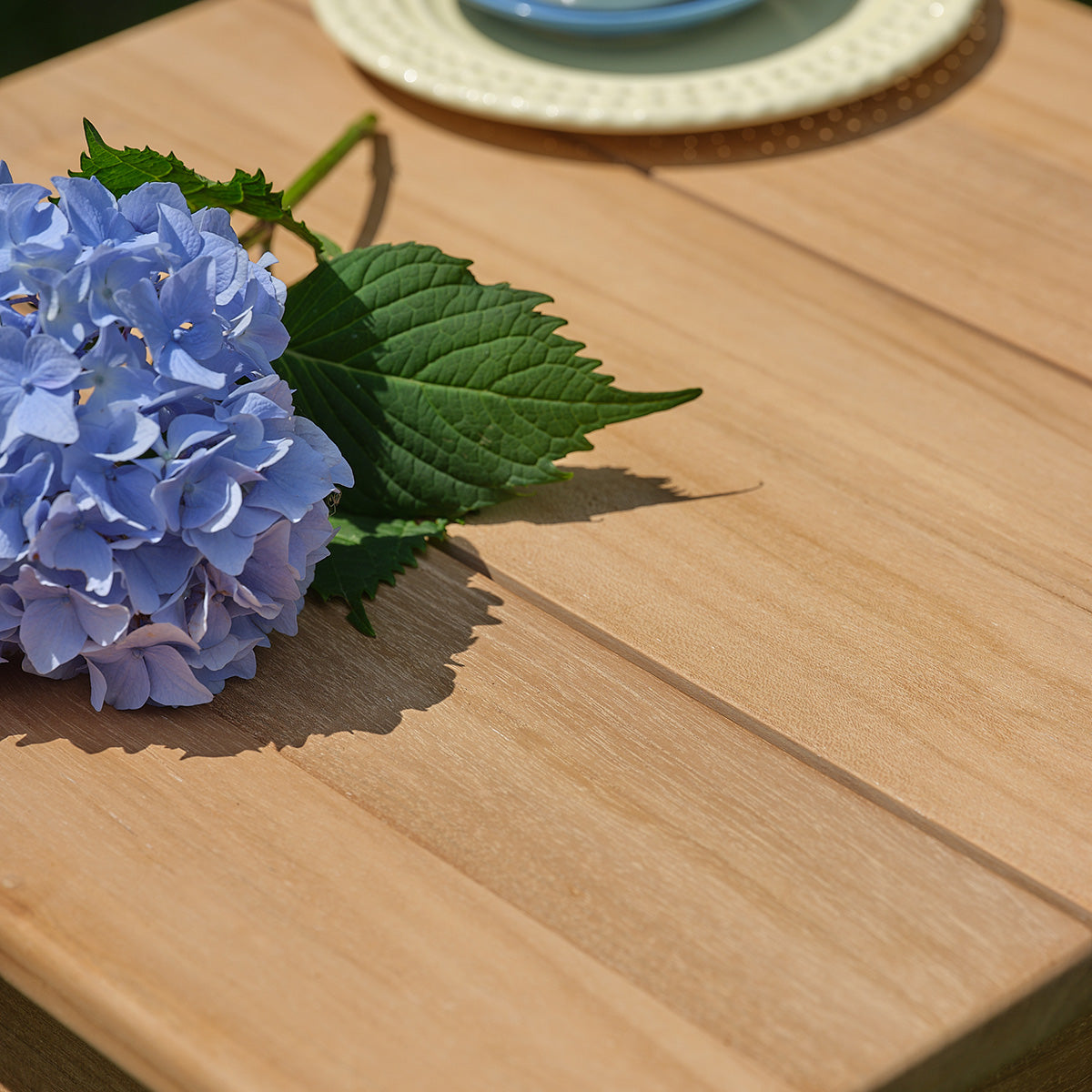 CALVI - Table d'appoint de jardin en teck massif premium