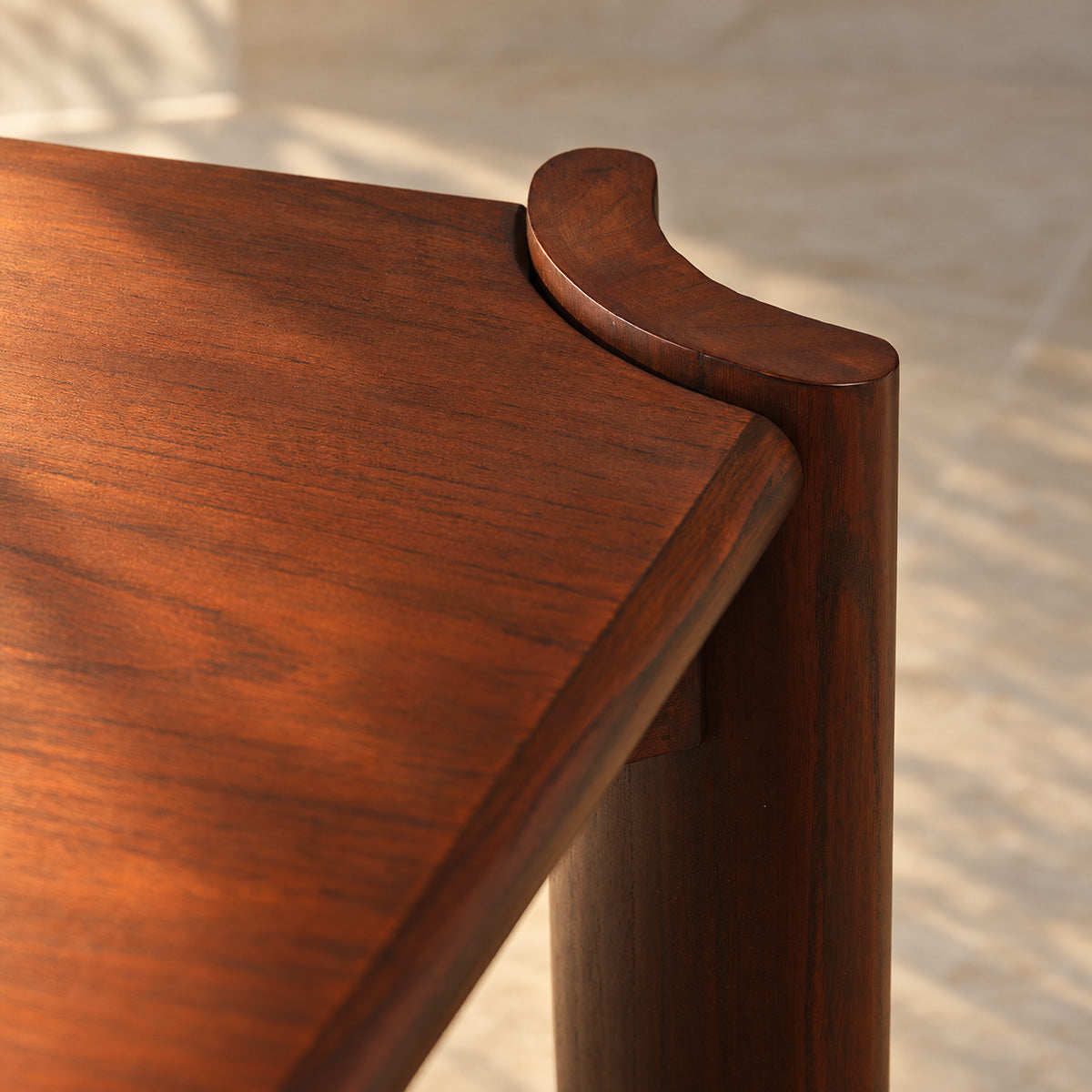 TAB0005-table_en_mindi_8_pers-05.jpg