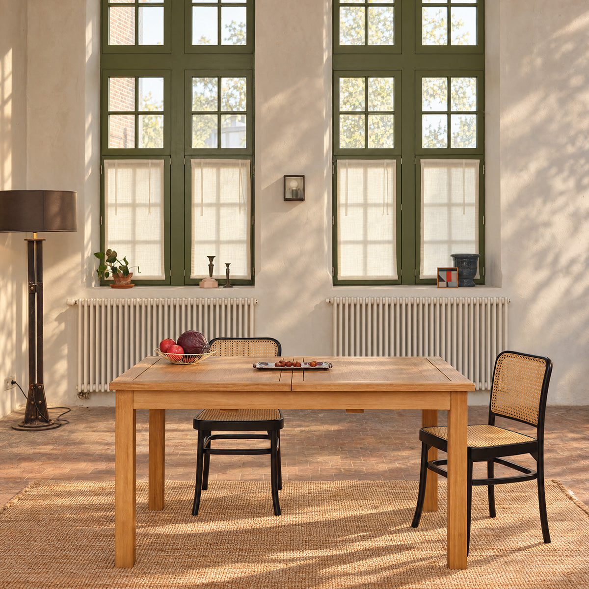 UZES - Tavolo allungabile in teak massiccio per 8 persone.