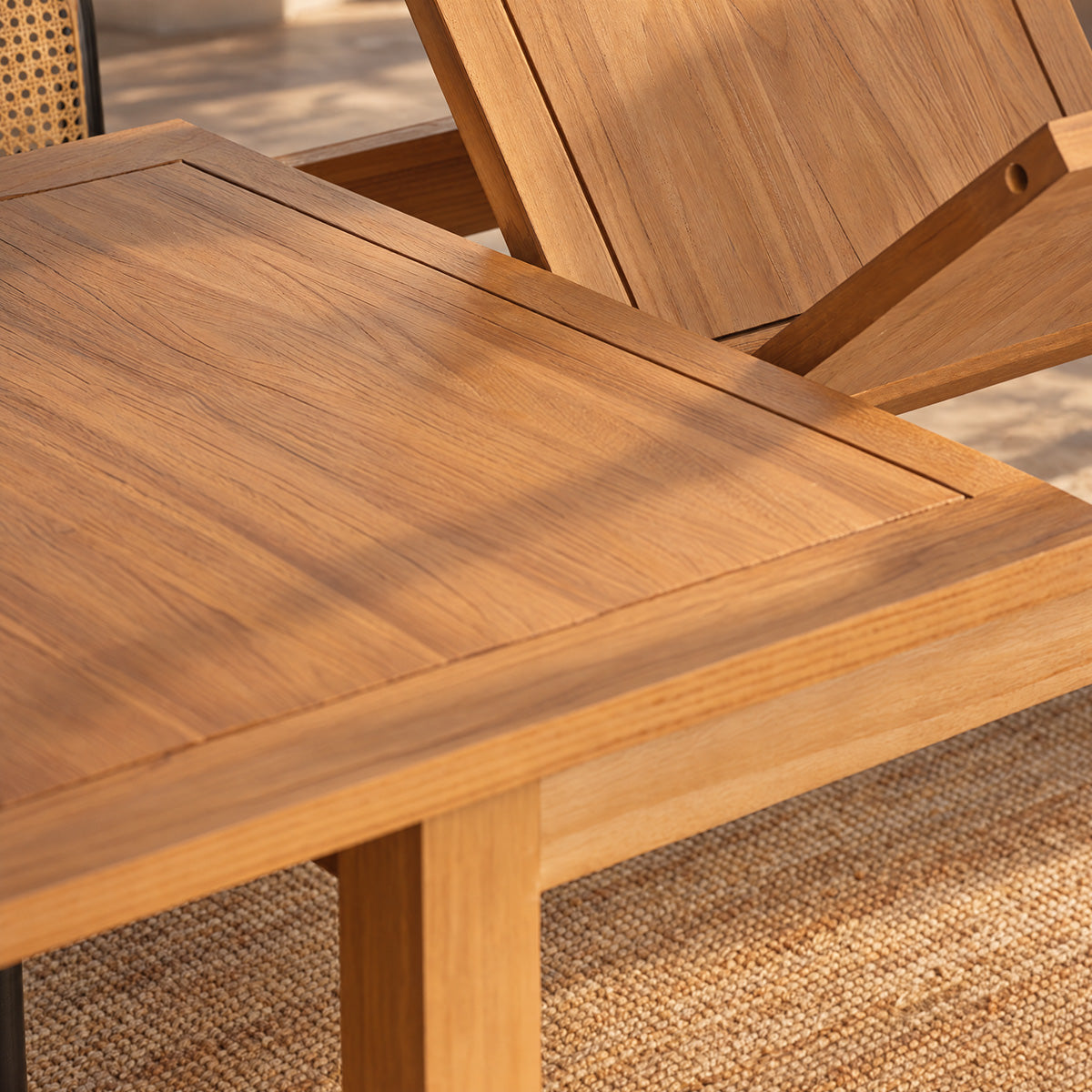 TAB0009-table_en_teck_massif_extensible_8_pers-06.jpg