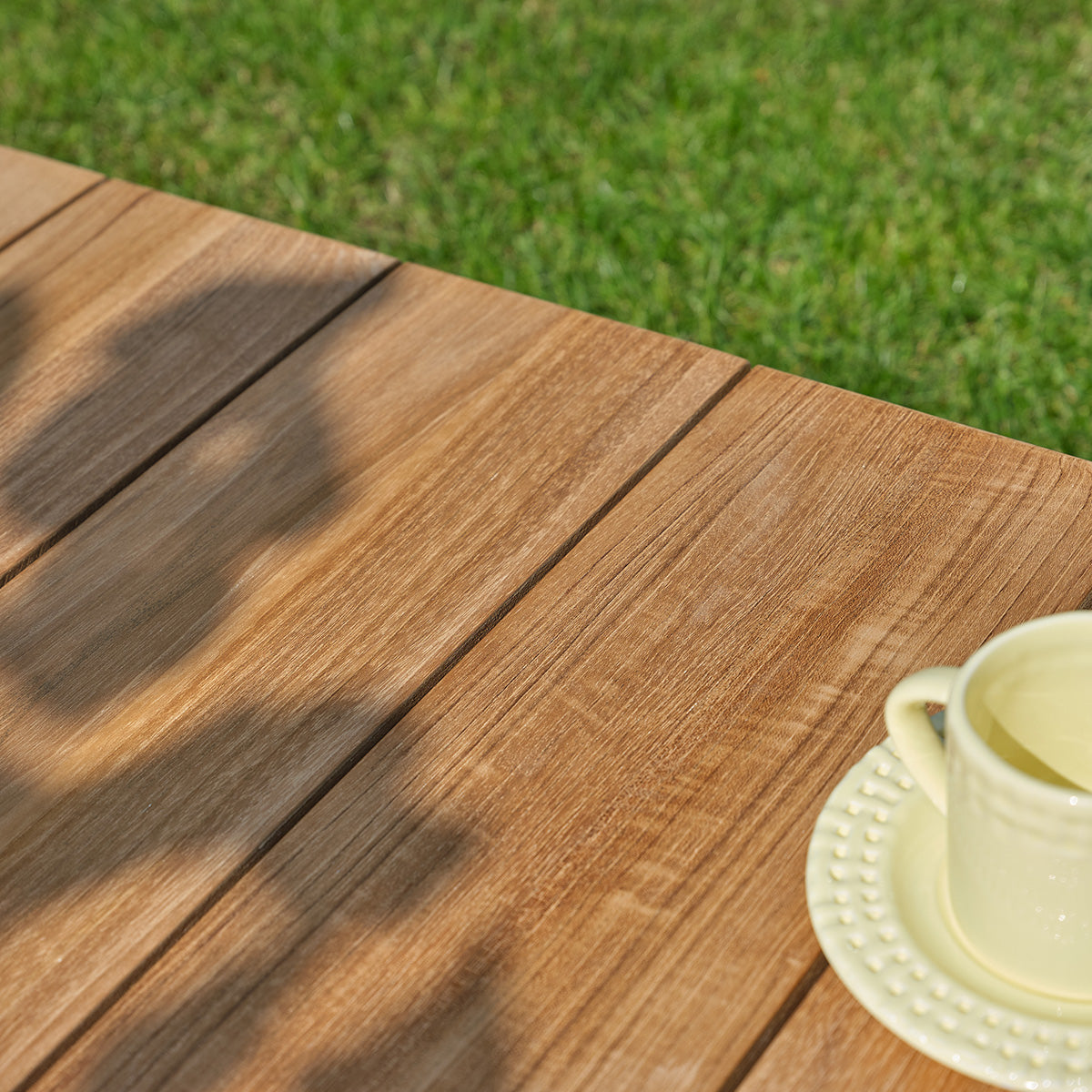 CALVI - Table basse de jardin en teck massif 140 cm