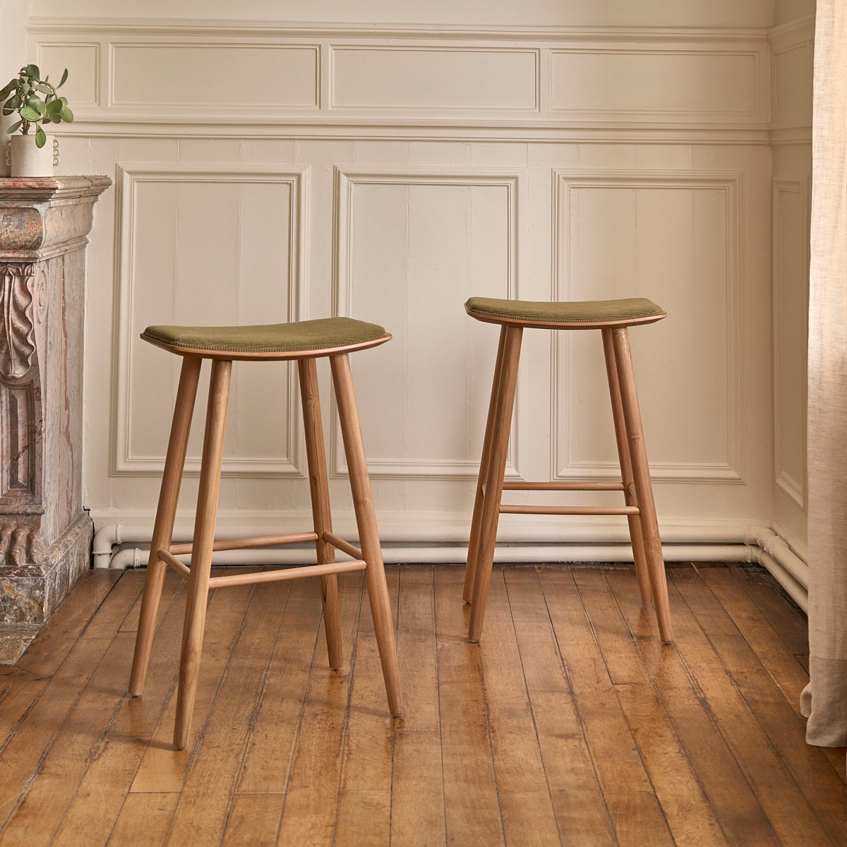 AMBRE - Tabouret de bar en teck massif assise velours cotelé 75 cm
