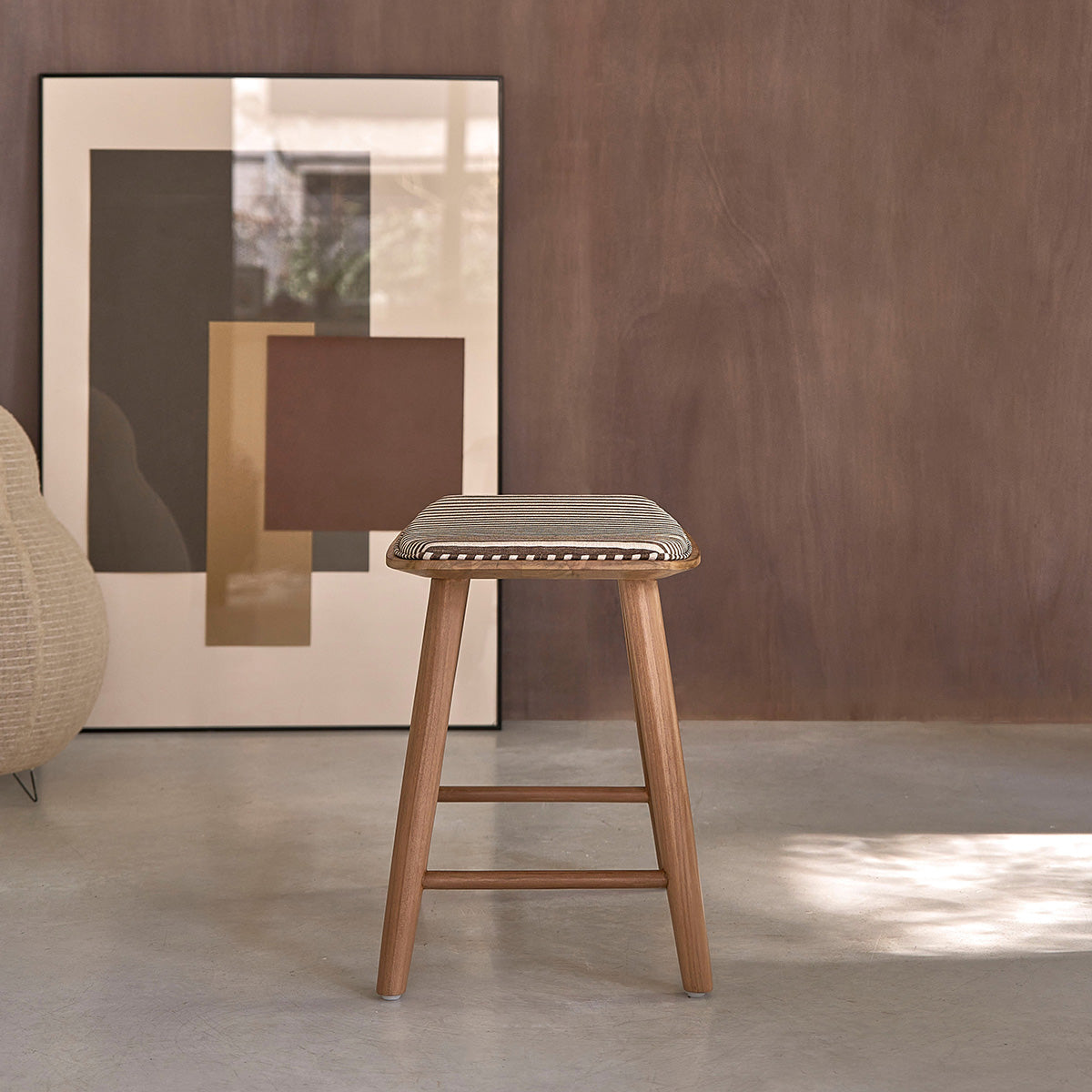 AMBRE - Tabouret de bar en teck massif et assise à rayures 45 cm