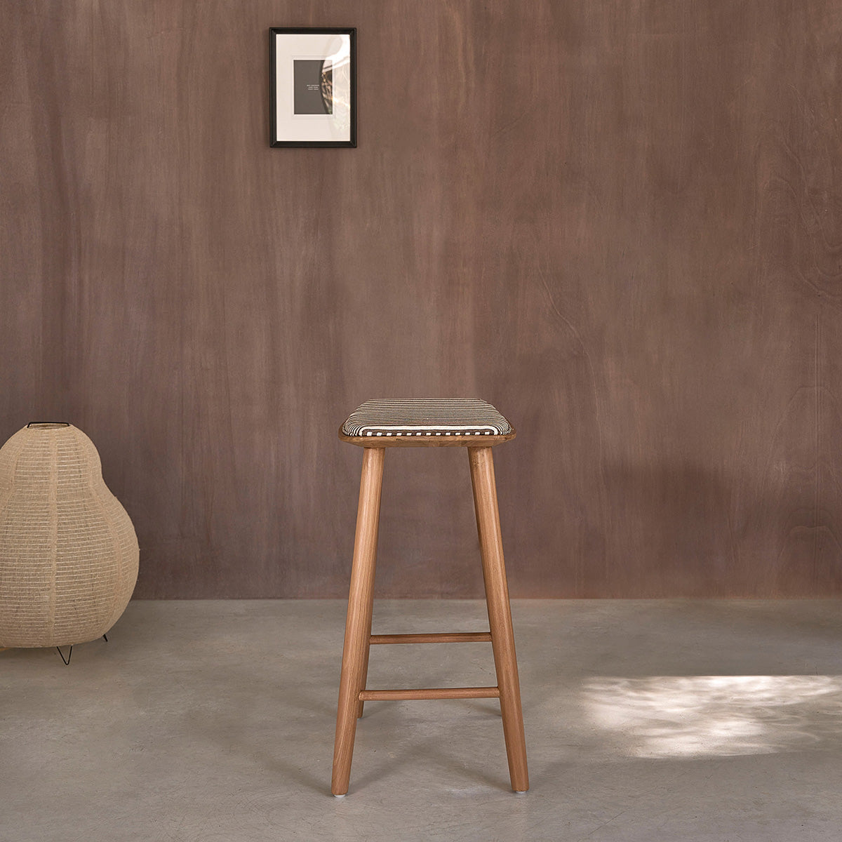 AMBRE - Tabouret de bar en teck massif et assise à rayures 65 cm
