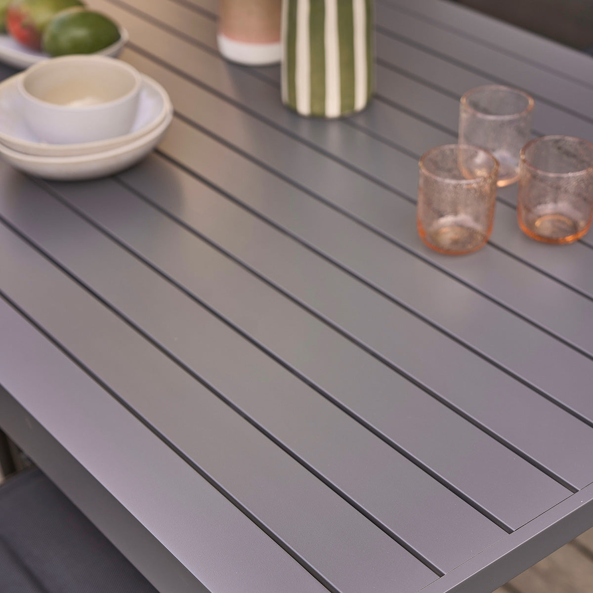 LAGON - Quadratischer ausziehbarer Aluminium-Gartentisch 4/8 pers.