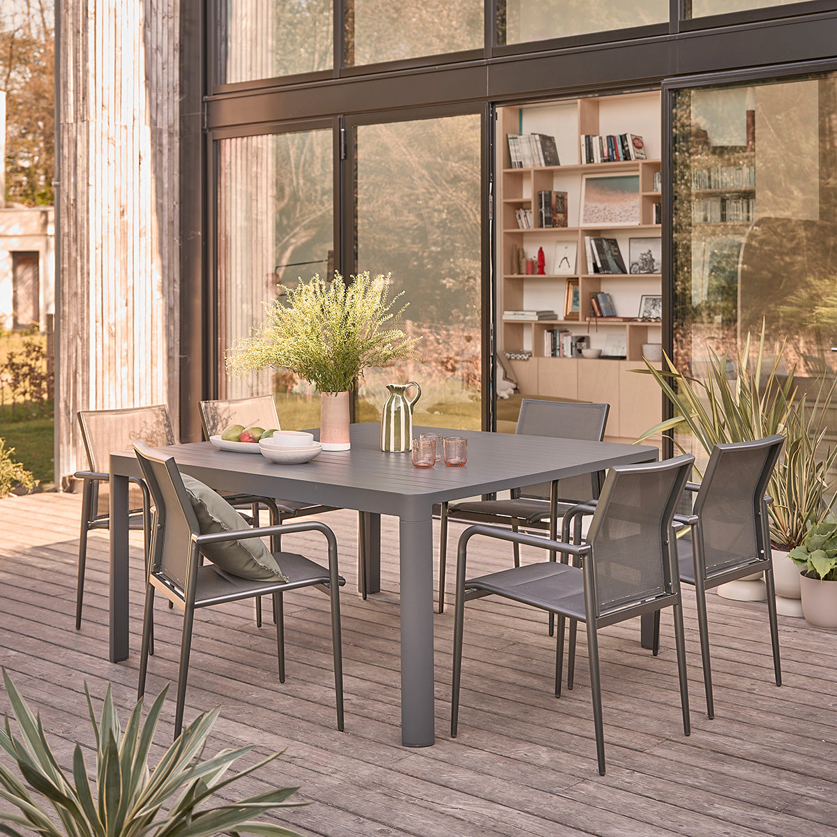LAGON - Quadratischer ausziehbarer Aluminium-Gartentisch 4/8 pers.