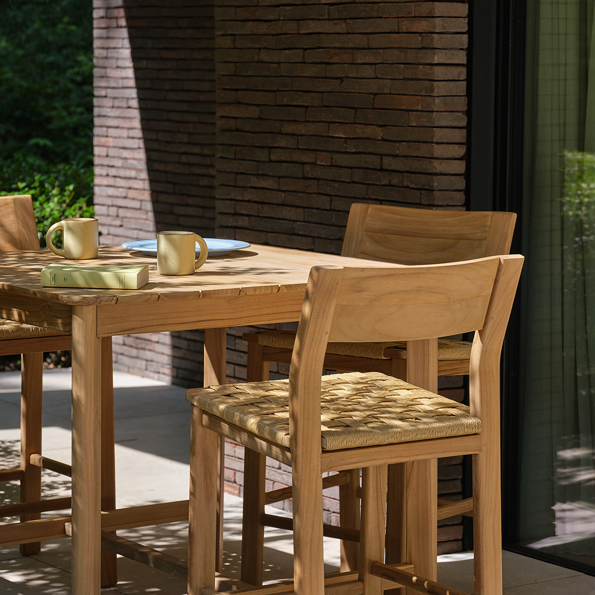 PIANA - Tavolo da giardino alto in teak massiccio per 4 persone.