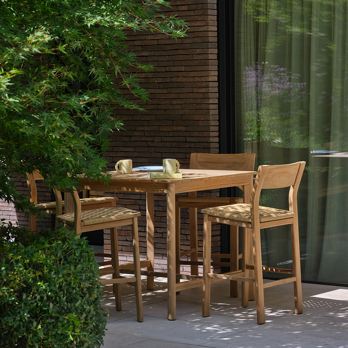 PIANA - Tavolo da giardino alto in teak massiccio per 4 persone.