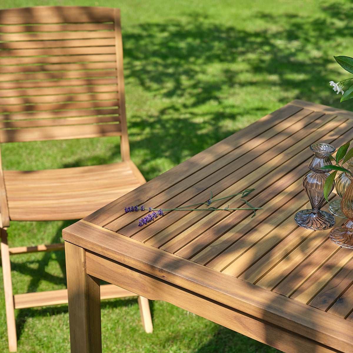 MILOS - Table de jardin en acacia massif huilé 150 cm