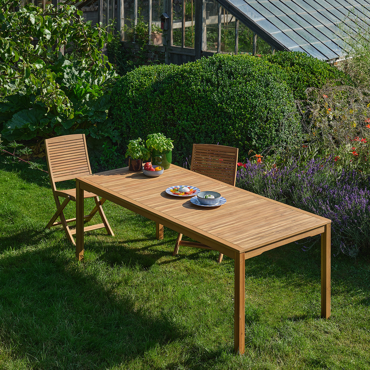 MILOS - Table de jardin en acacia massif huilé 200 cm