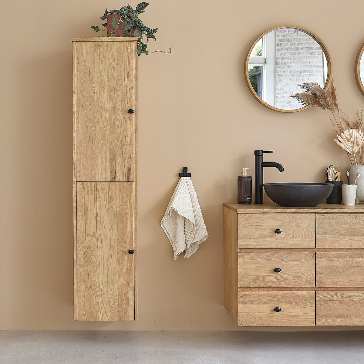 ERNEST - Badezimmer-Hochschrank aus massiver Eiche 150 cm