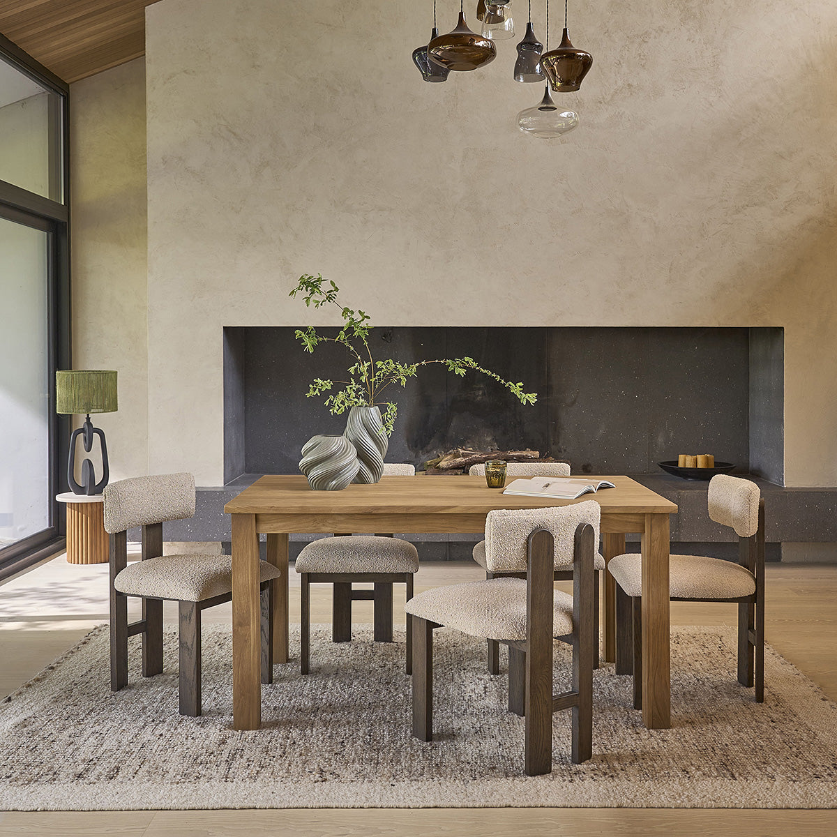 NOÉ - Sedia in rovere massello marrone con tessuto bouclé beige