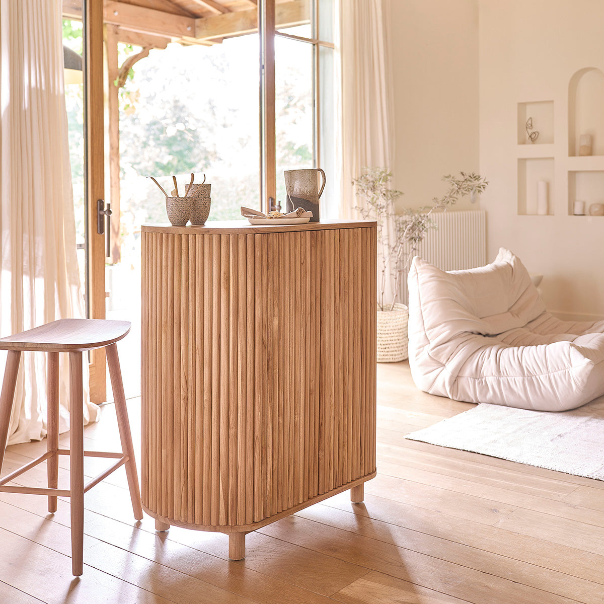 COLINE - Barschrank aus massivem Teakholz 90 cm