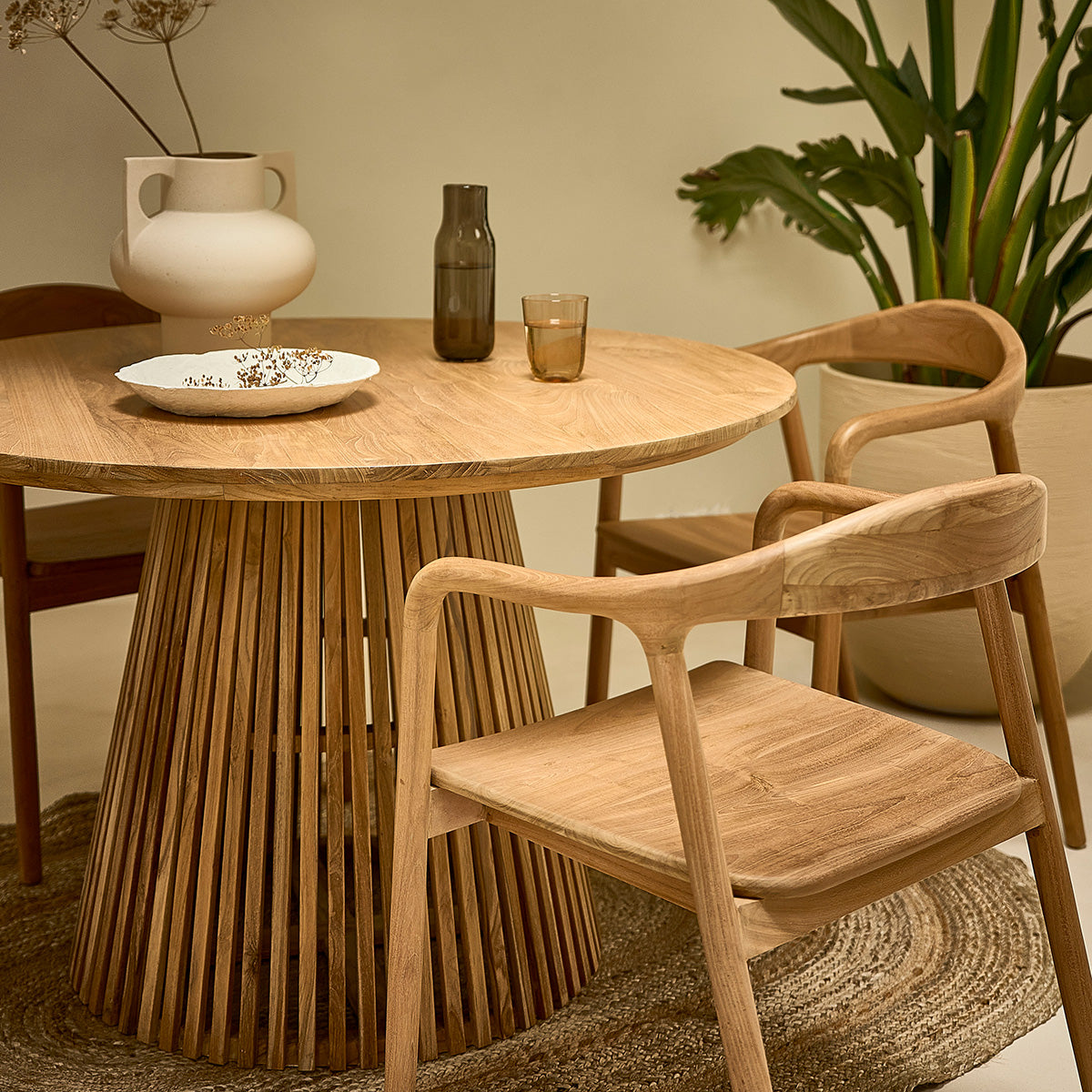 AMBRE - Stuhl aus massivem Teakholz